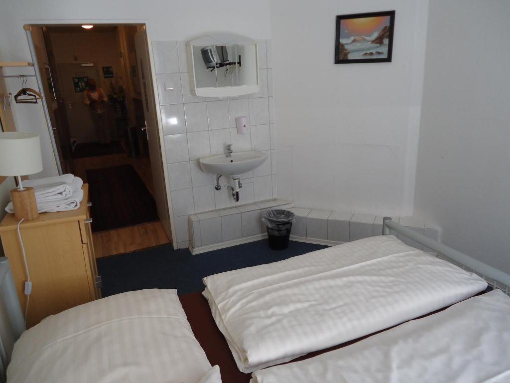 Hotel Garni Nord Hamburg-Harburg Buitenkant foto