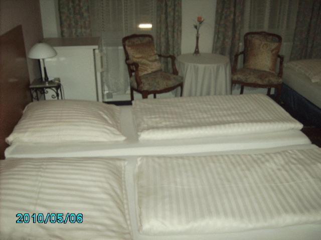 Hotel Garni Nord Hamburg-Harburg Buitenkant foto